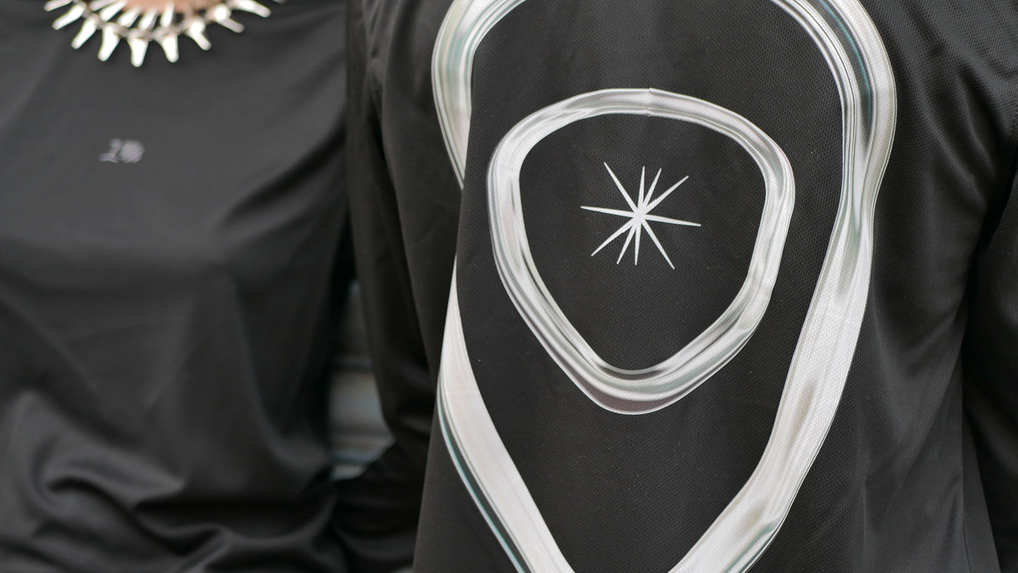 TD10 - Longsleeve Tee