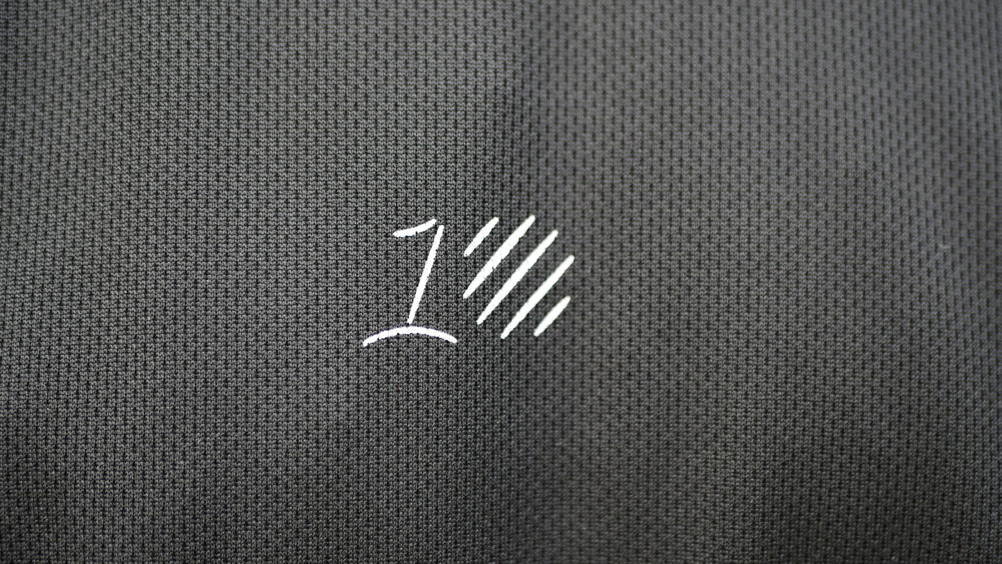 TD10 - Longsleeve Tee